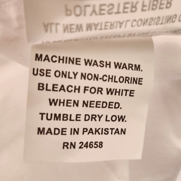 1 Pair Queen Size Pillow Protectors - Picture 7 of 7